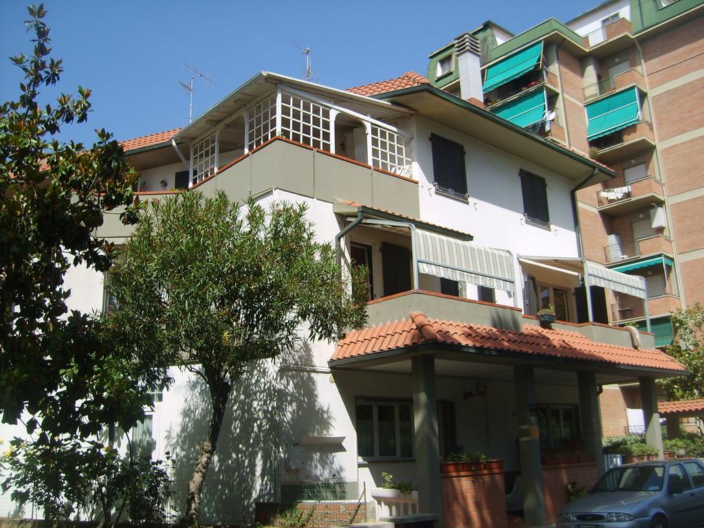 Casa Margherita Affittacamere B&B Follonica Bagian luar foto
